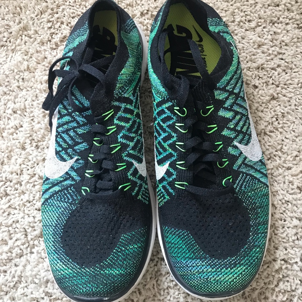 US Size 10 Nike Frees